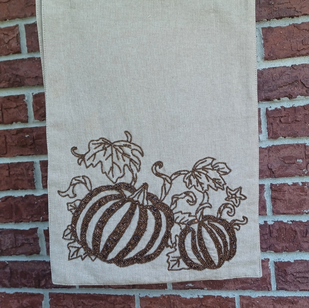 NICOLE MILLER HOME PUMKIN SEQUENCE TABLE RUNNER NWT 14" X 72" - Picture 13 of 16